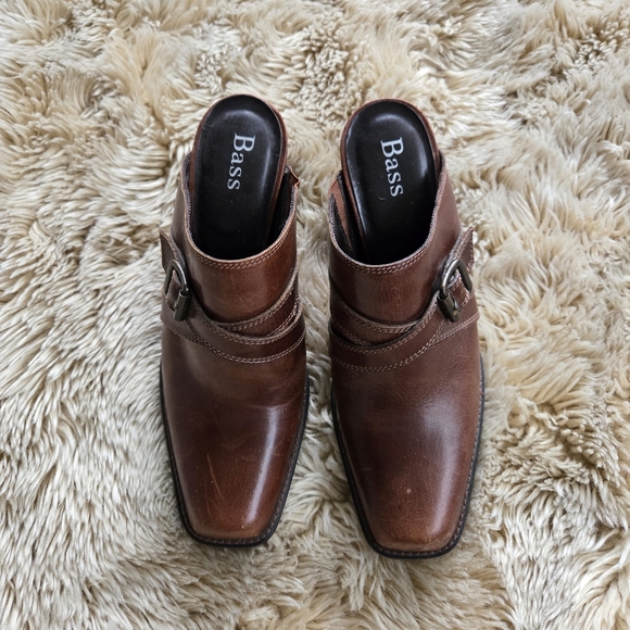 Bass Leather Slip On Brown High Heel Square Toe Buckle Clogs Mules 90s Y2K Sz 8 - Picture 2 of 7
